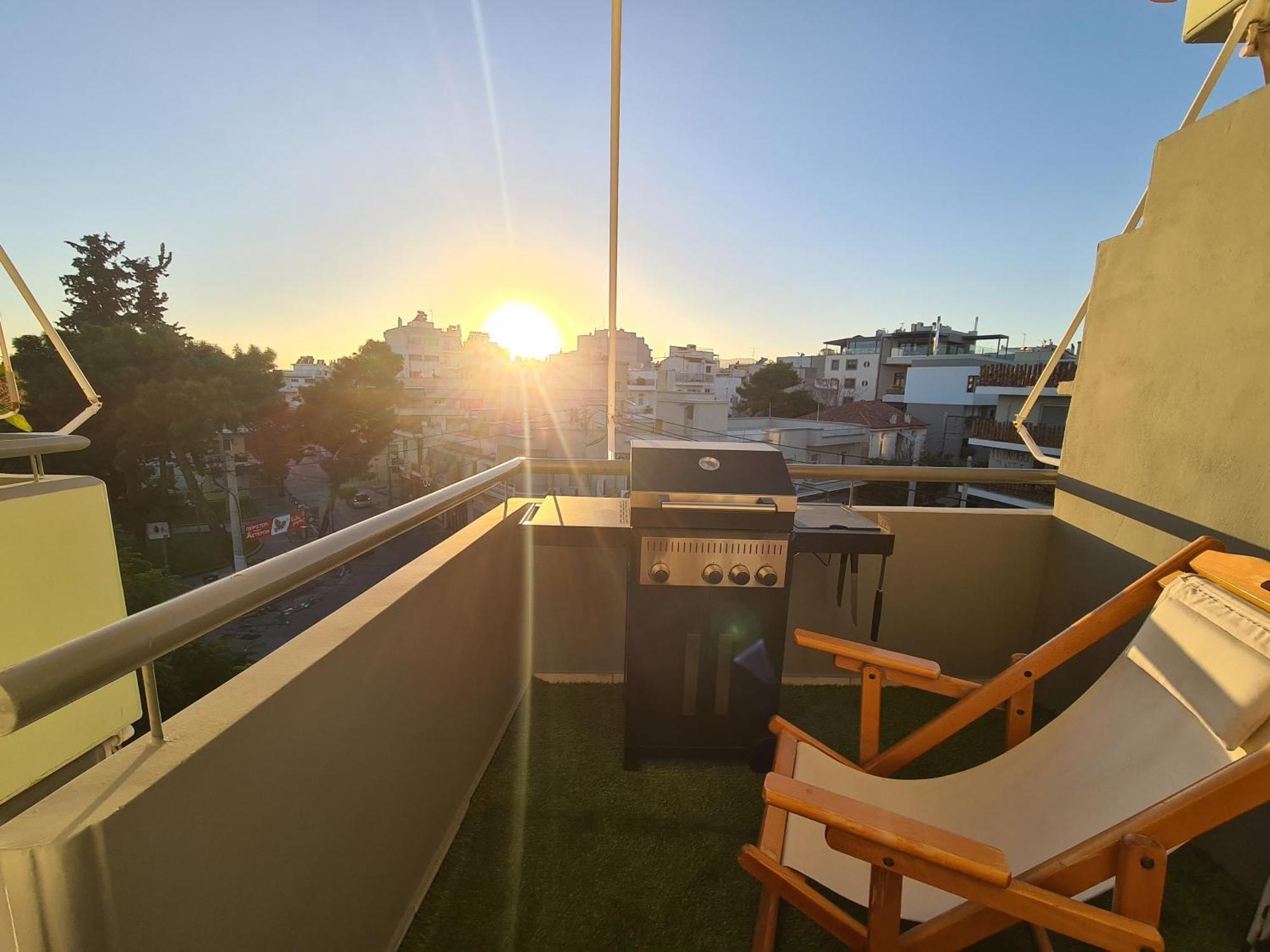 Sunny Home Private Jacuzzi Hydromassage Acropolis & Lycabettus Far View Parking 300M Metro Peristeri أثينا المظهر الخارجي الصورة