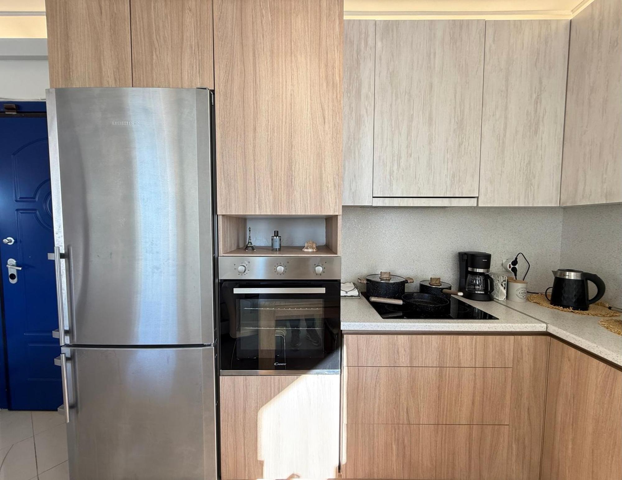 Sunny Home Private Jacuzzi Hydromassage Acropolis & Lycabettus Far View Parking 300M Metro Peristeri أثينا المظهر الخارجي الصورة