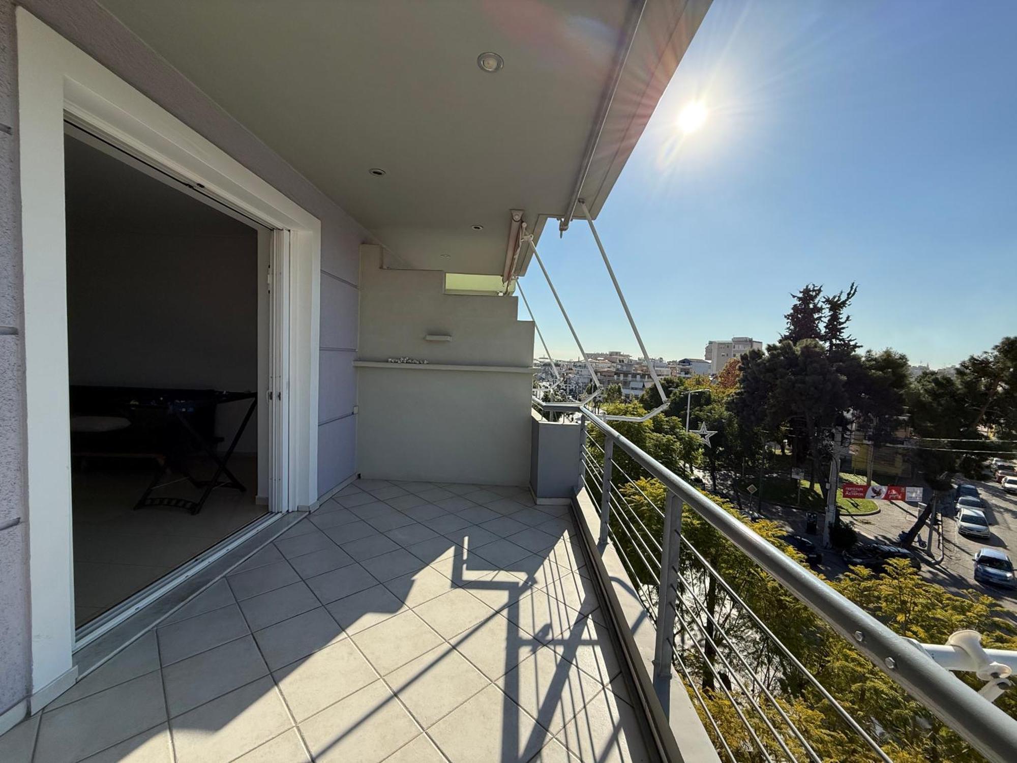 Sunny Home Private Jacuzzi Hydromassage Acropolis & Lycabettus Far View Parking 300M Metro Peristeri أثينا الغرفة الصورة